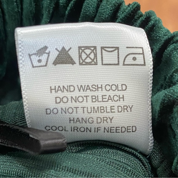 NBD Alena jewel green velvet pleated high waisted wide leg pants - Picture 10 of 11